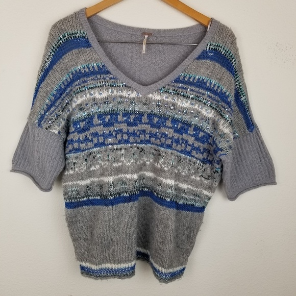 Free People Sweaters - Free People sweater S oversize Vneck Gray chunky